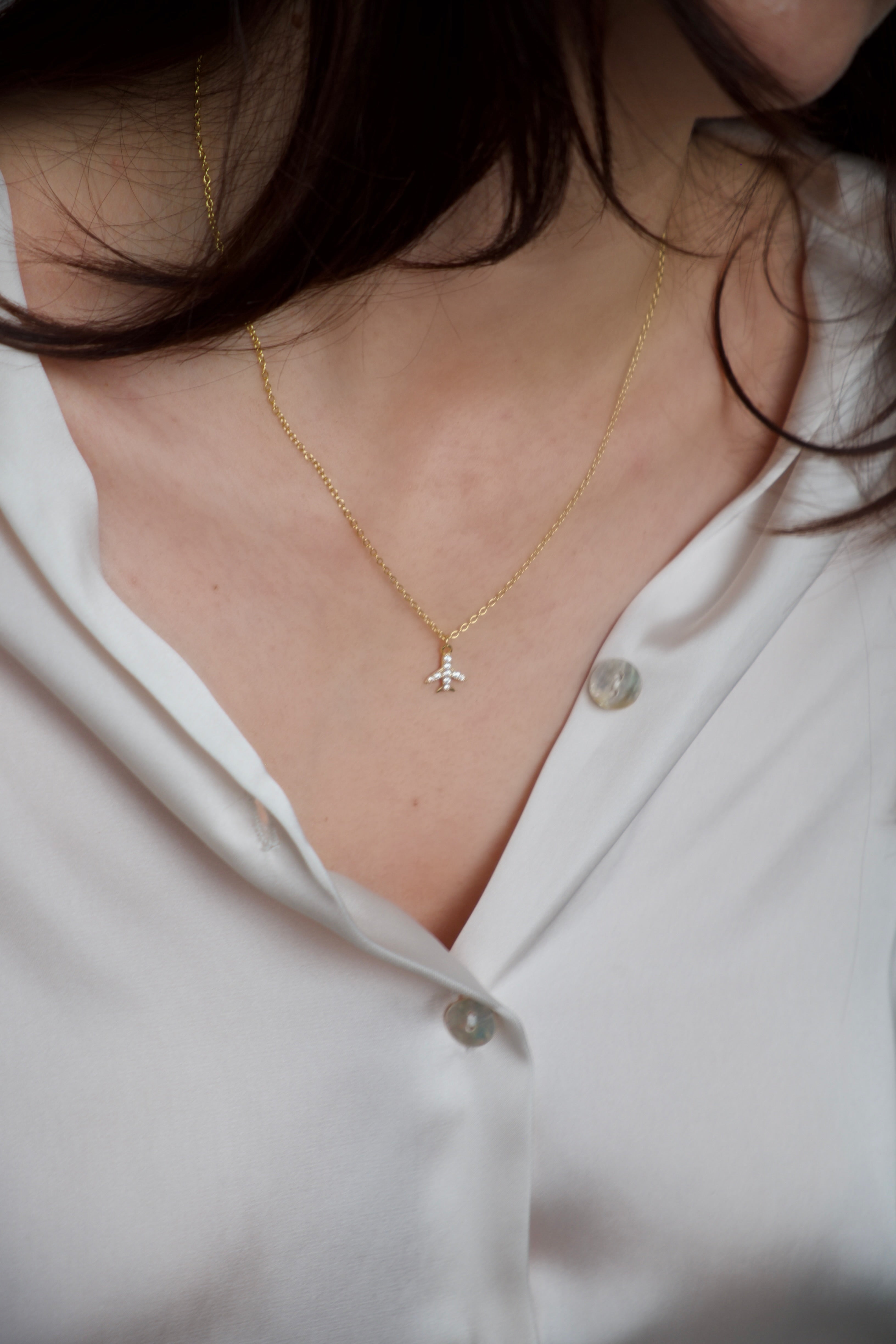 Fly Away Necklace | Kette mit Flugzeug-Anhänger