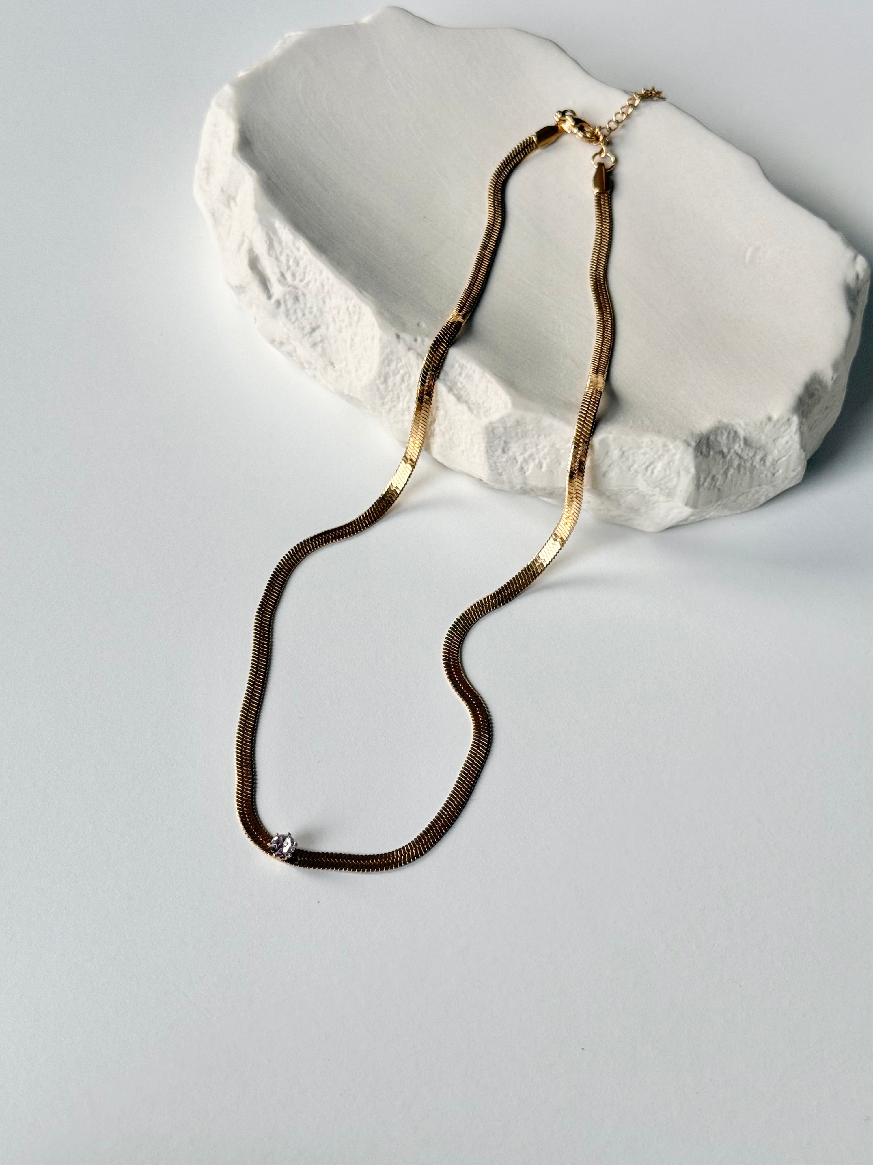 Sample Sale Snake Necklace mit Stein
