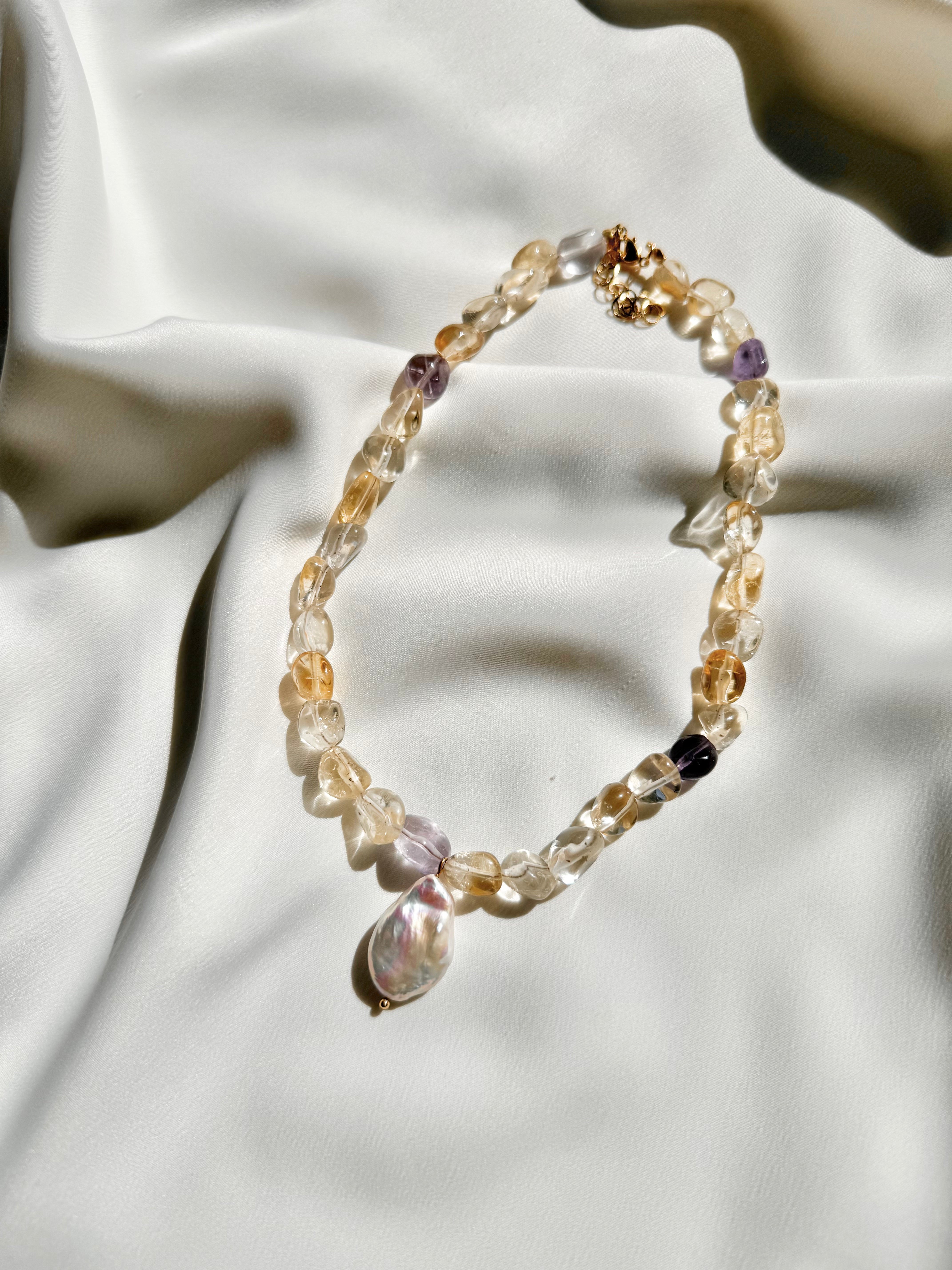 Luz Necklace