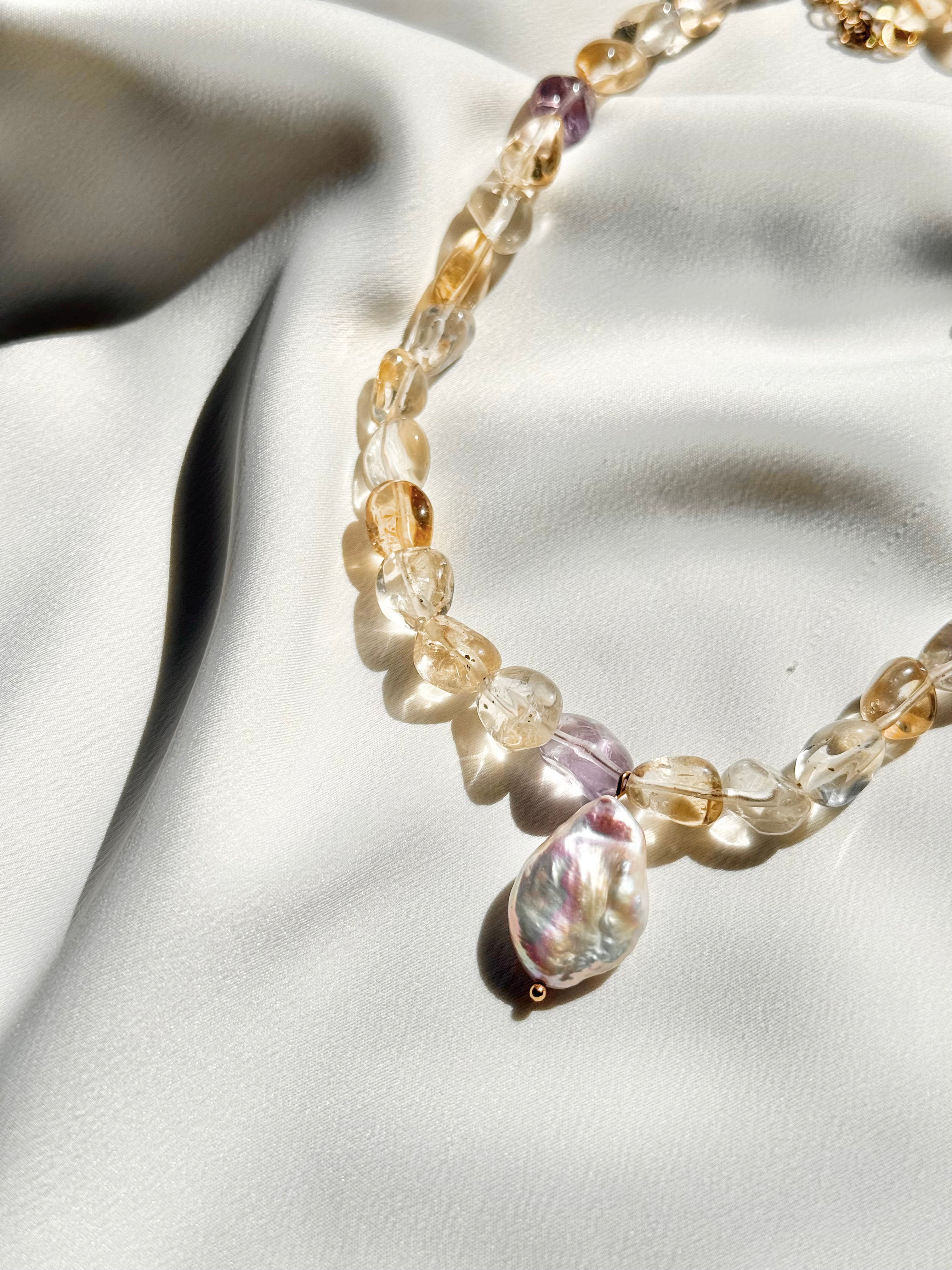 Luz Necklace