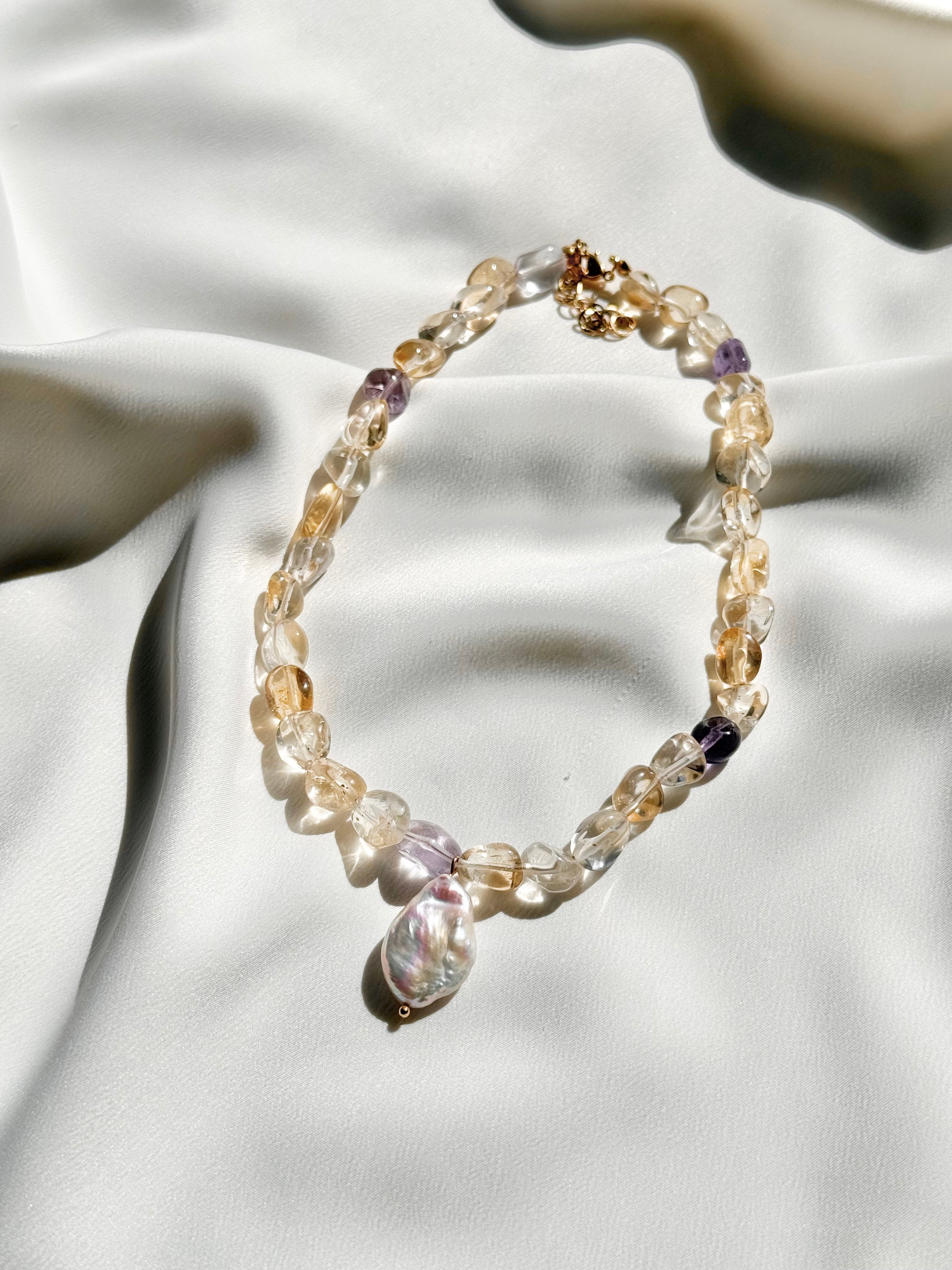 Luz Necklace