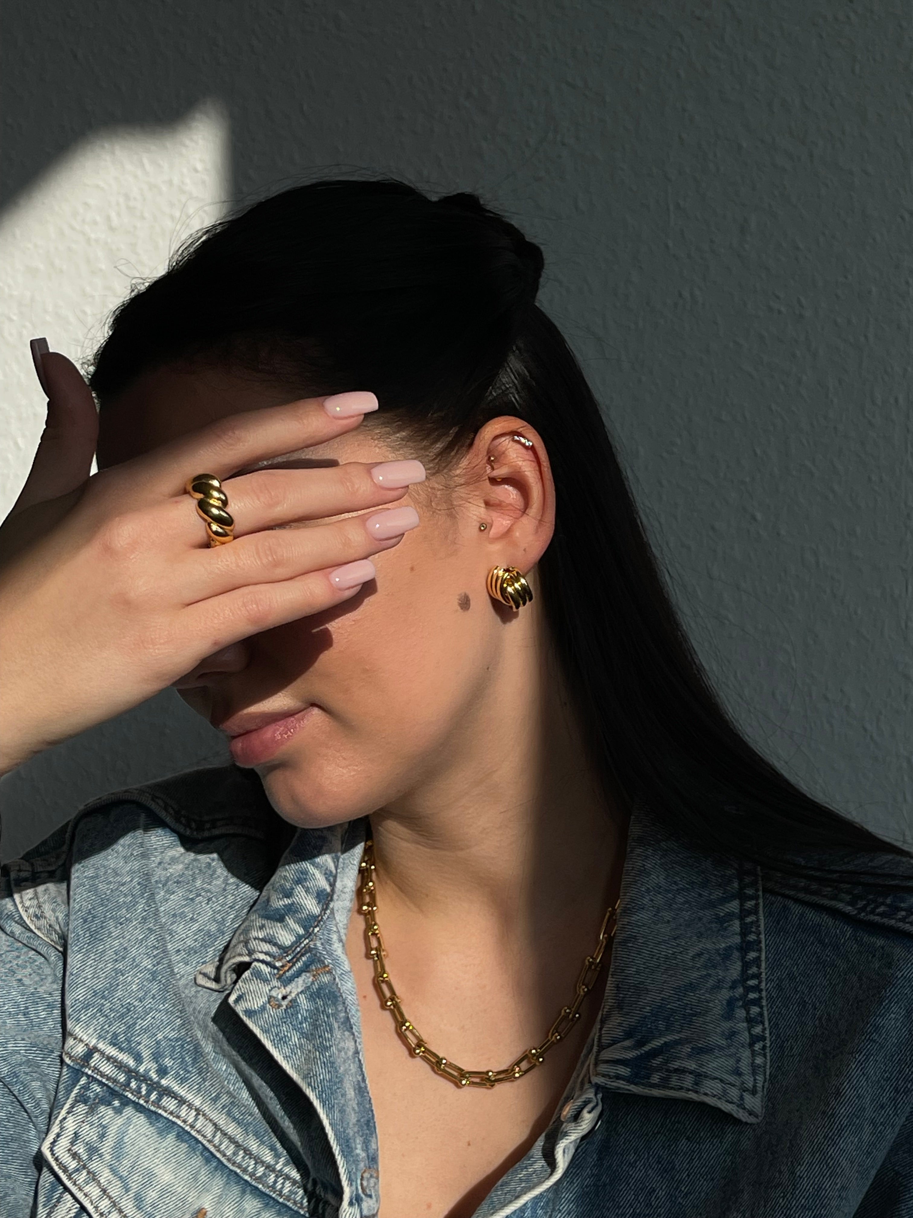 Liv Necklace | Goldfarbene Gliederkette