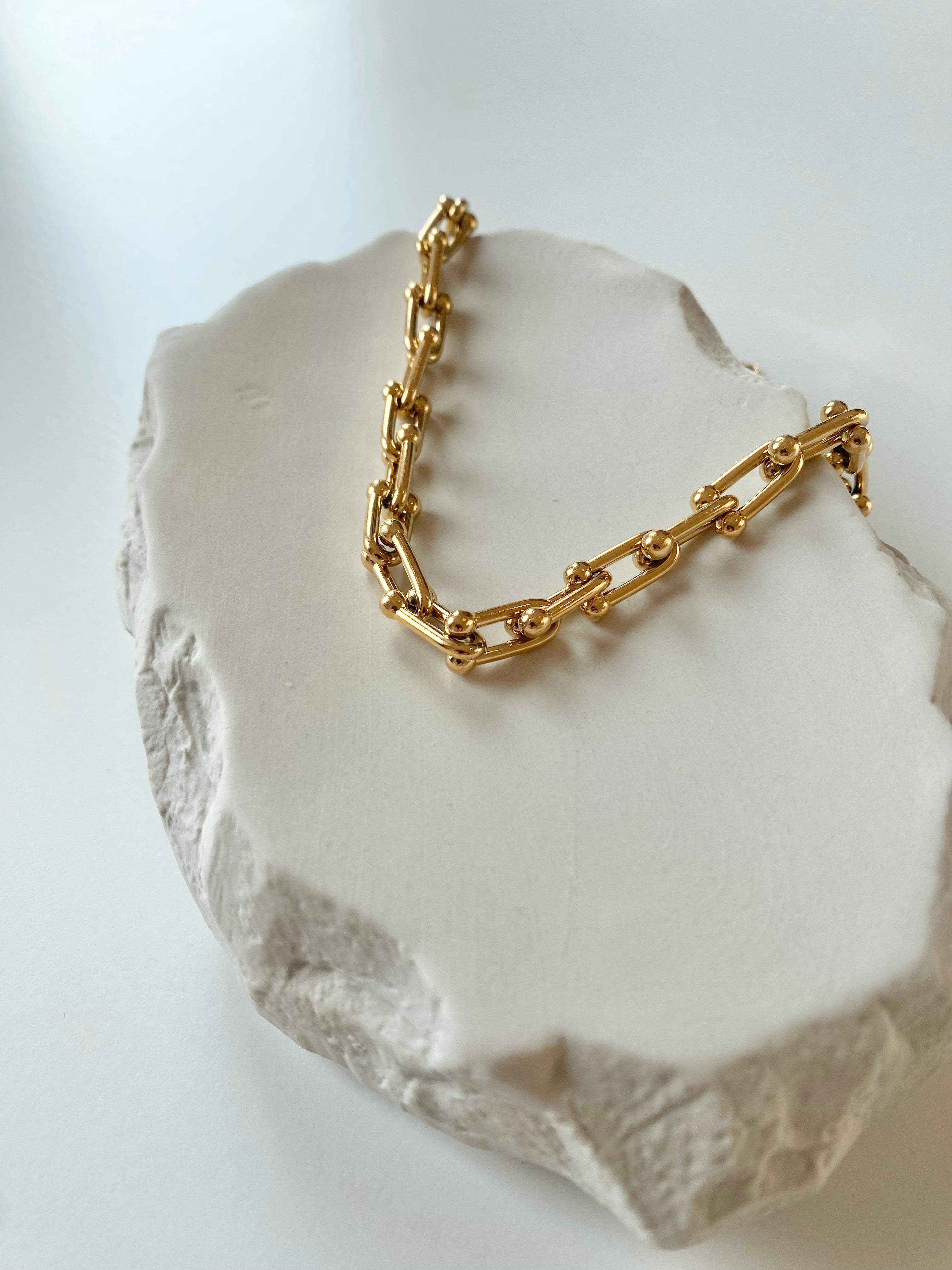 Liv Necklace | Goldfarbene Gliederkette