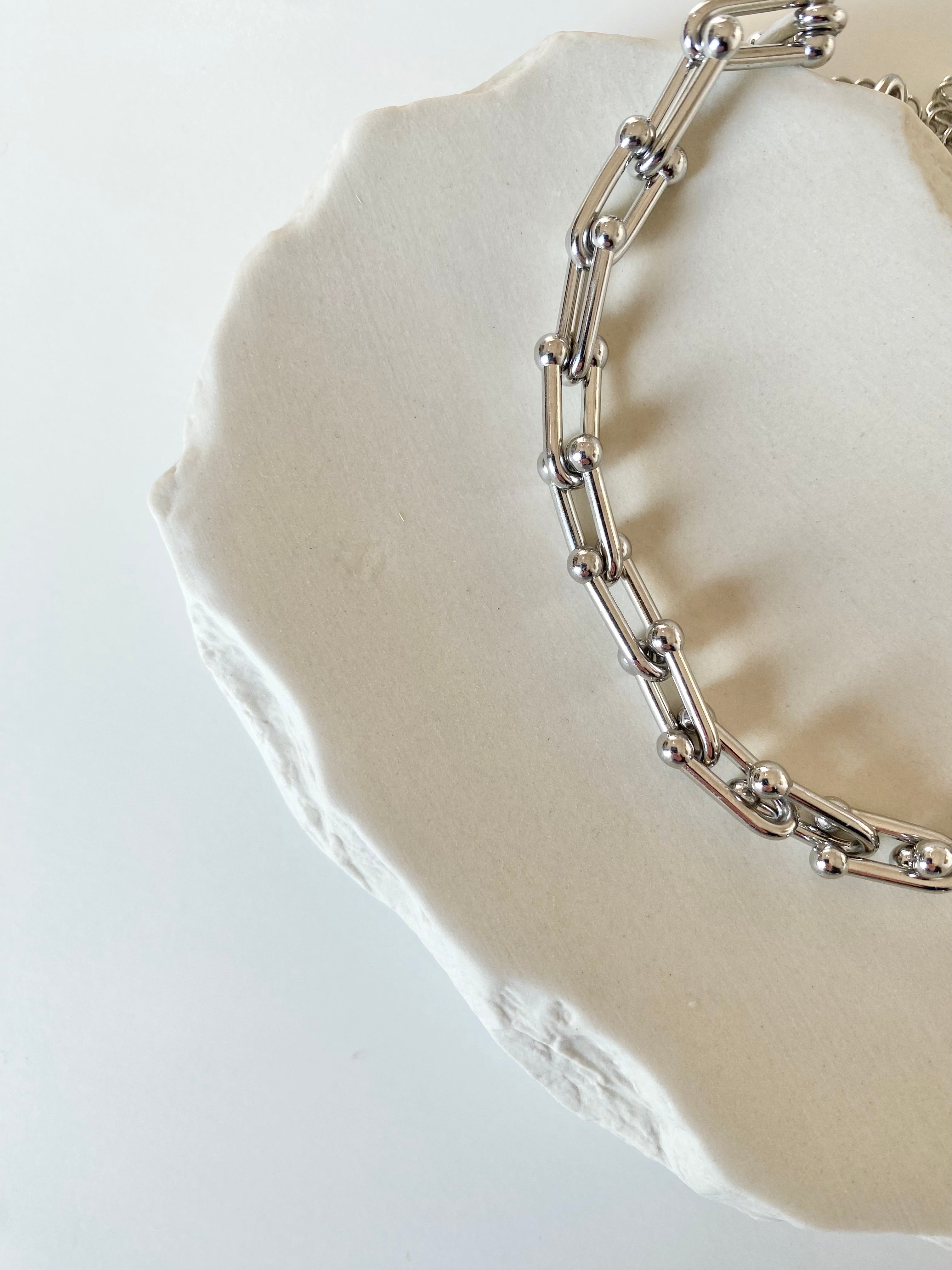 Liv Necklace | Goldfarbene Gliederkette