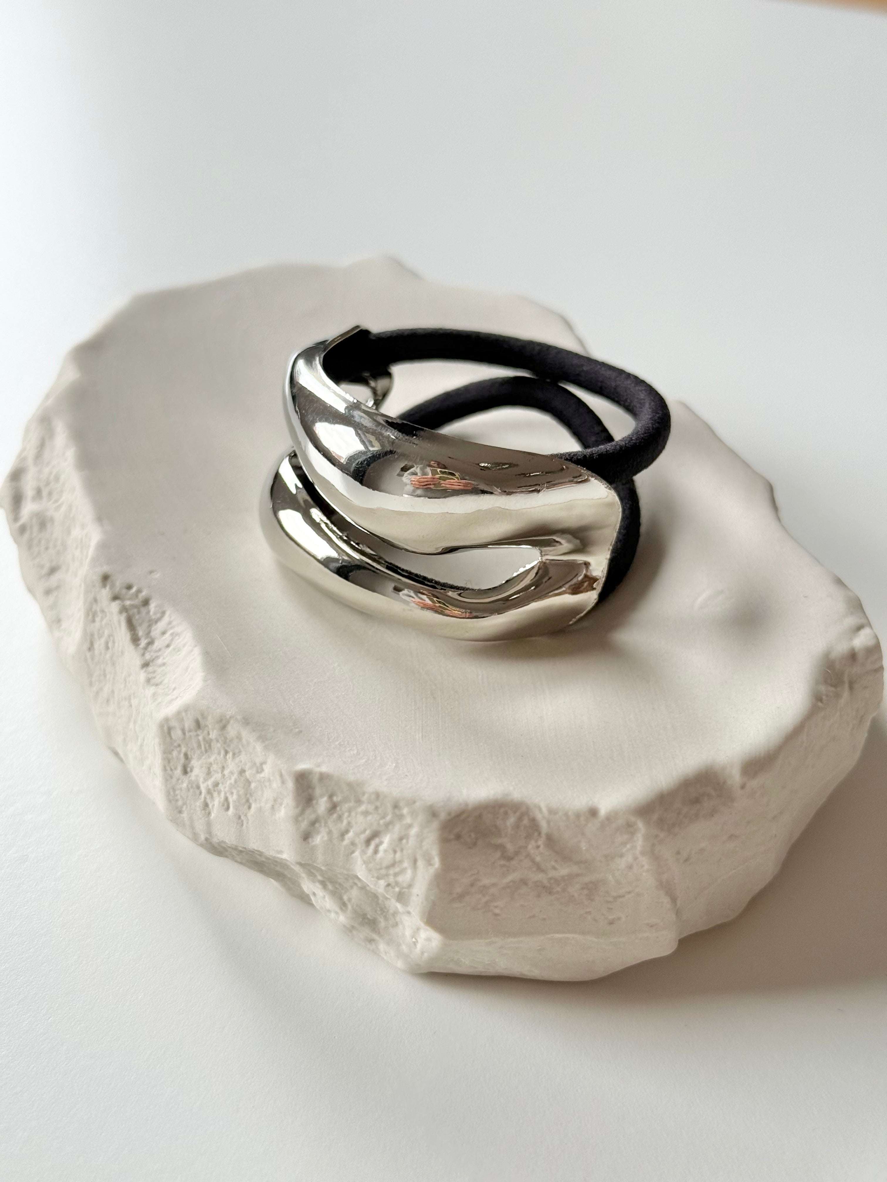 Haargummi mit Metall Silber