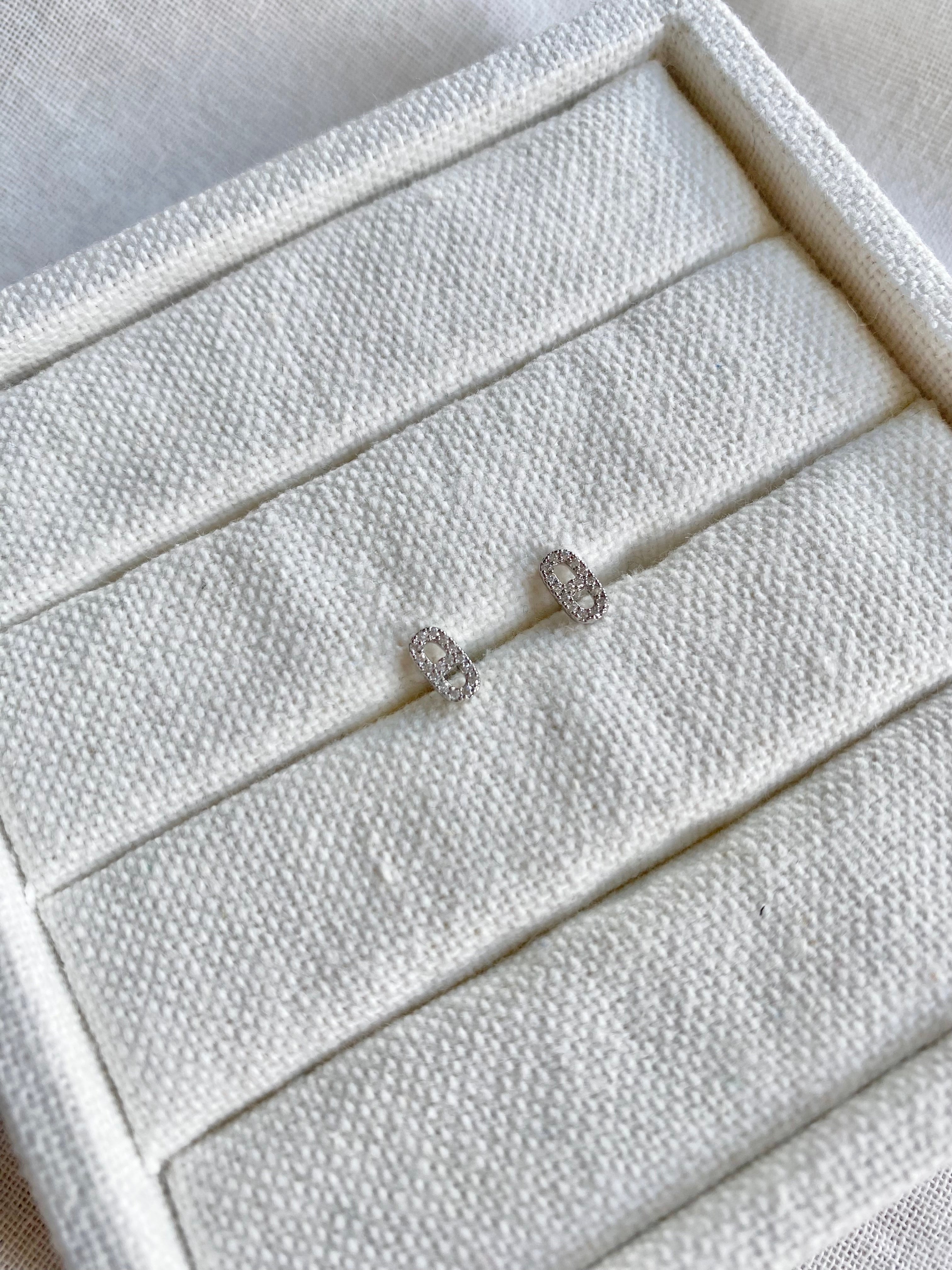 Elvi Studs