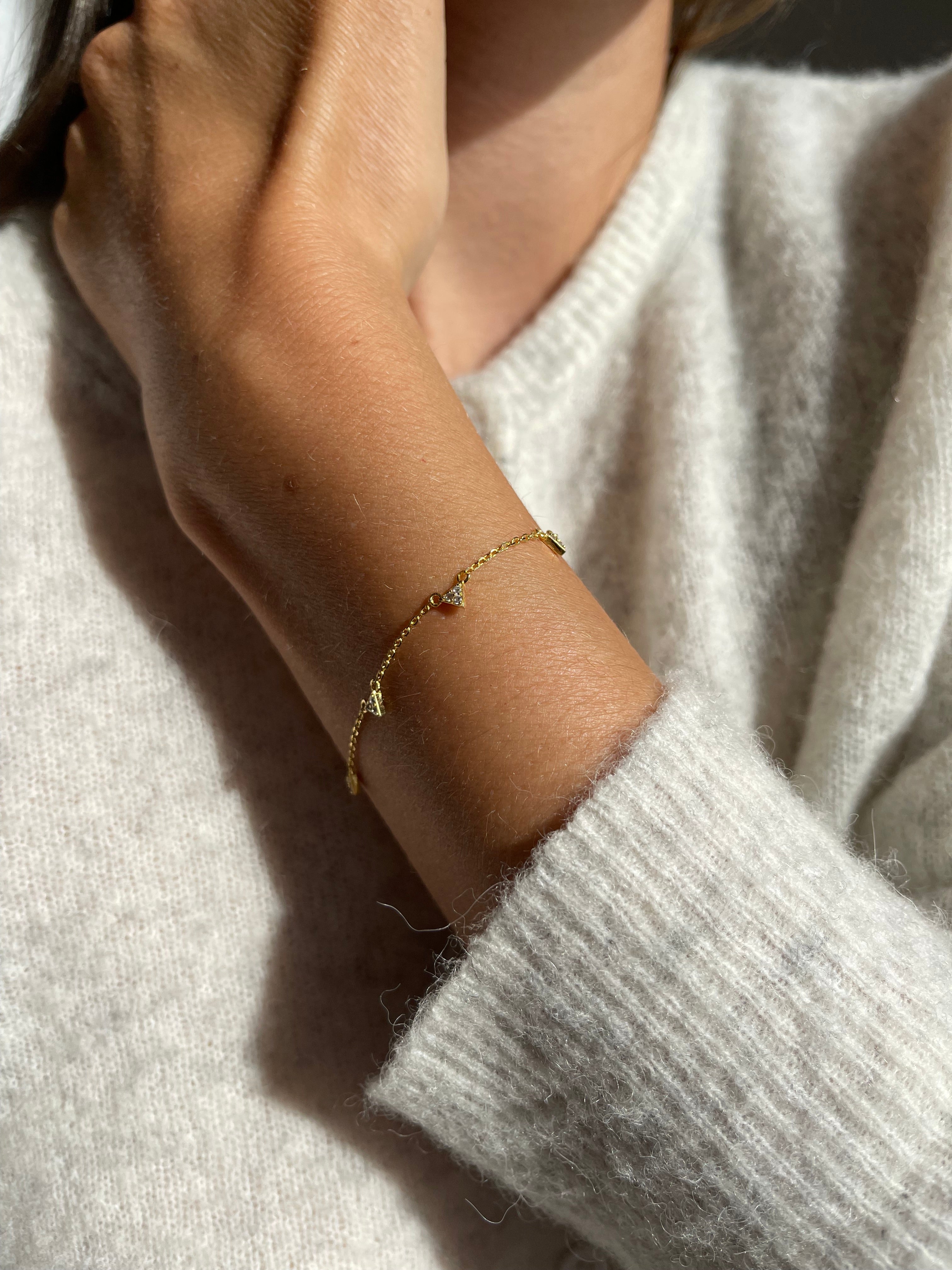 Tiny Triangle Bracelet