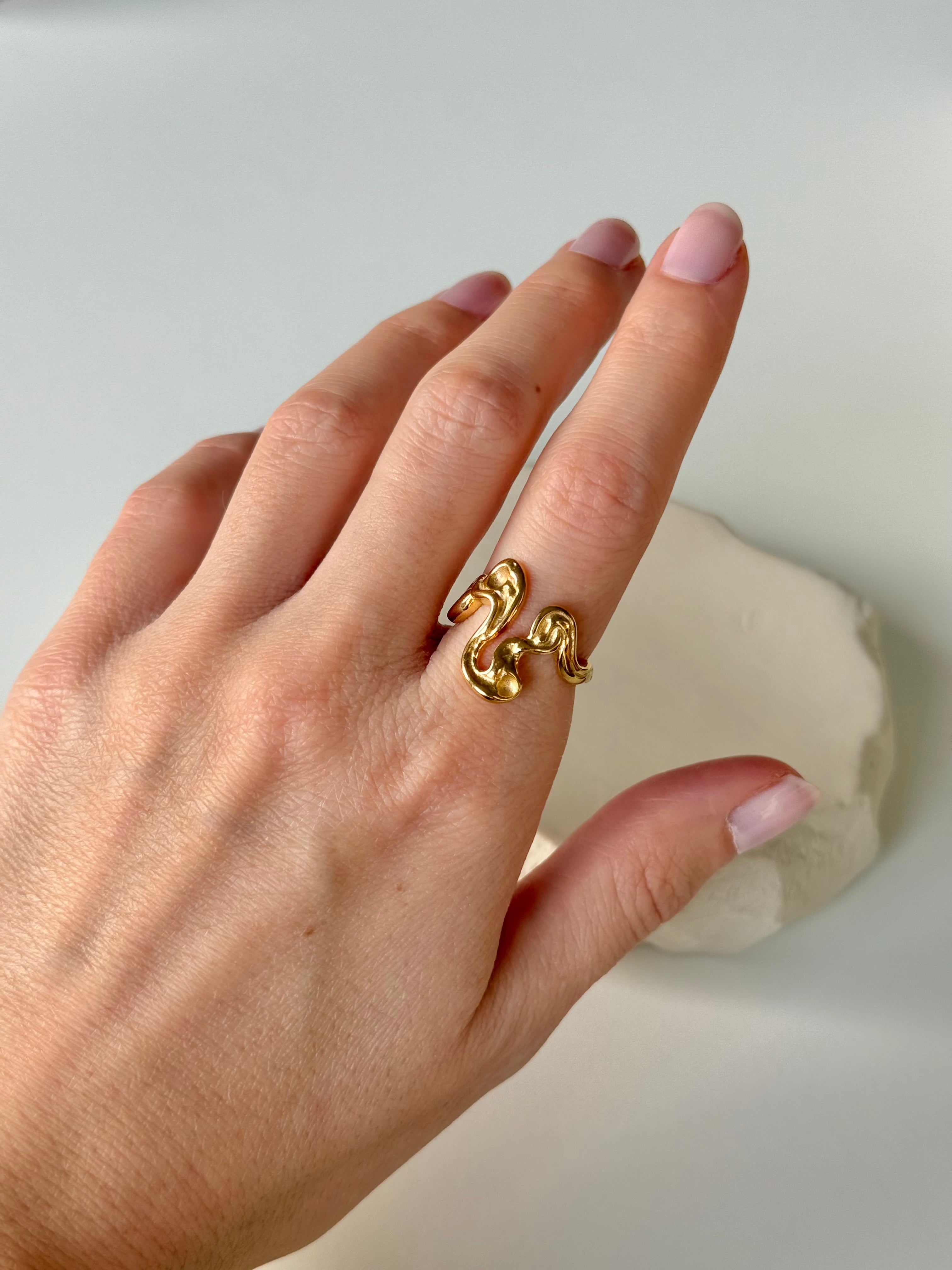 Sample Sale Ring verschnörkelt