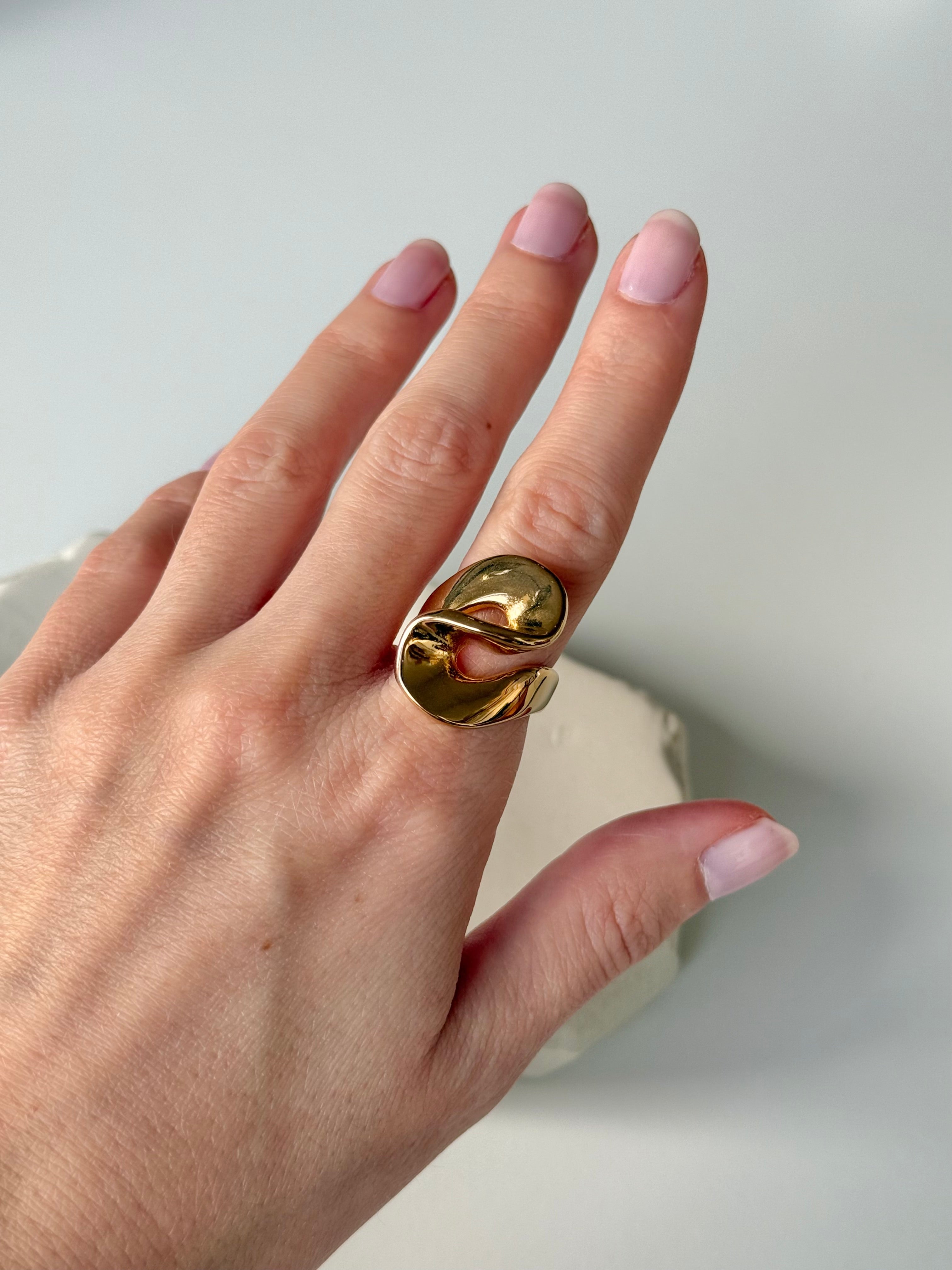 Sample Sale Ring Wavy