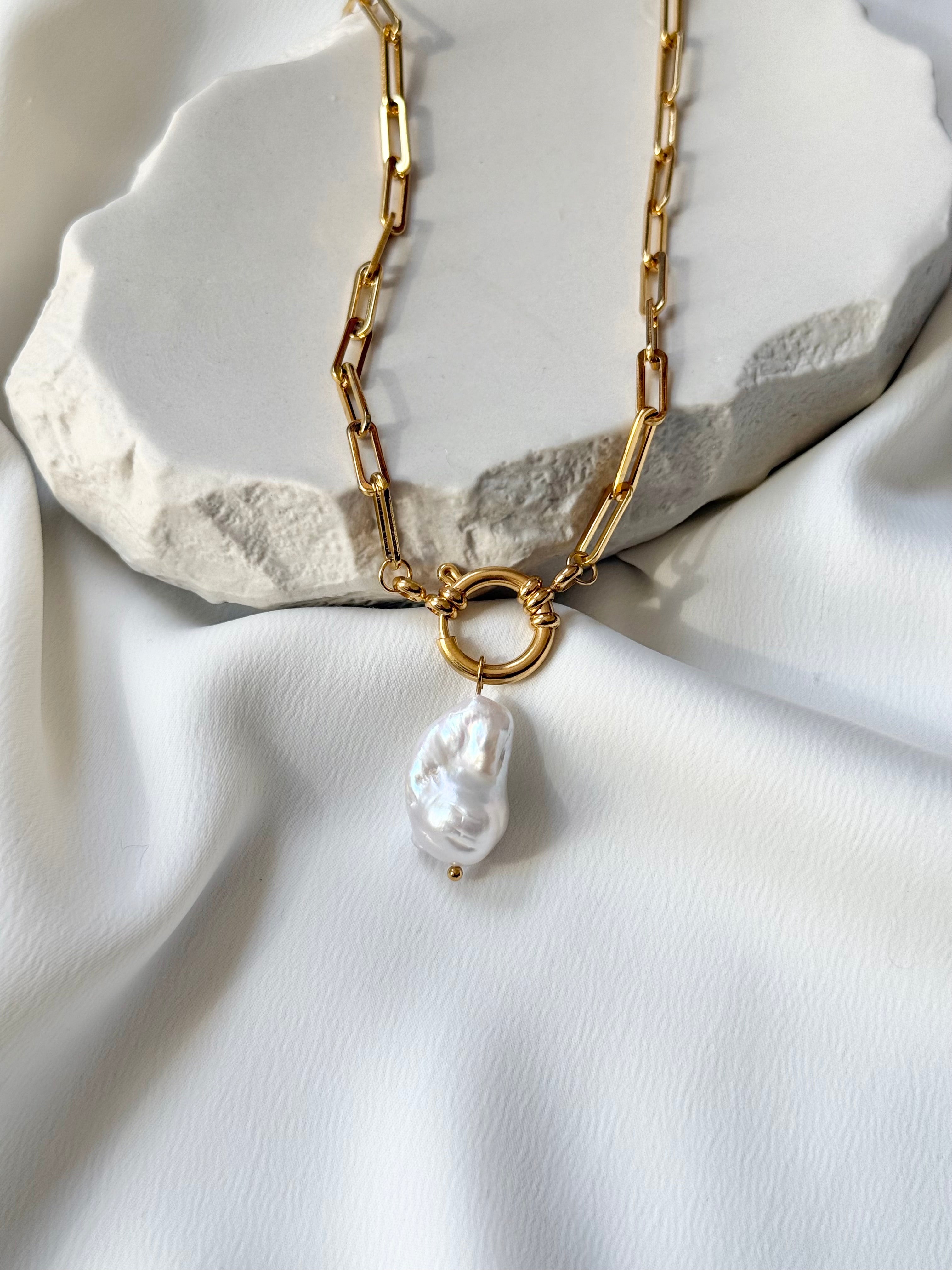 Nova Necklace