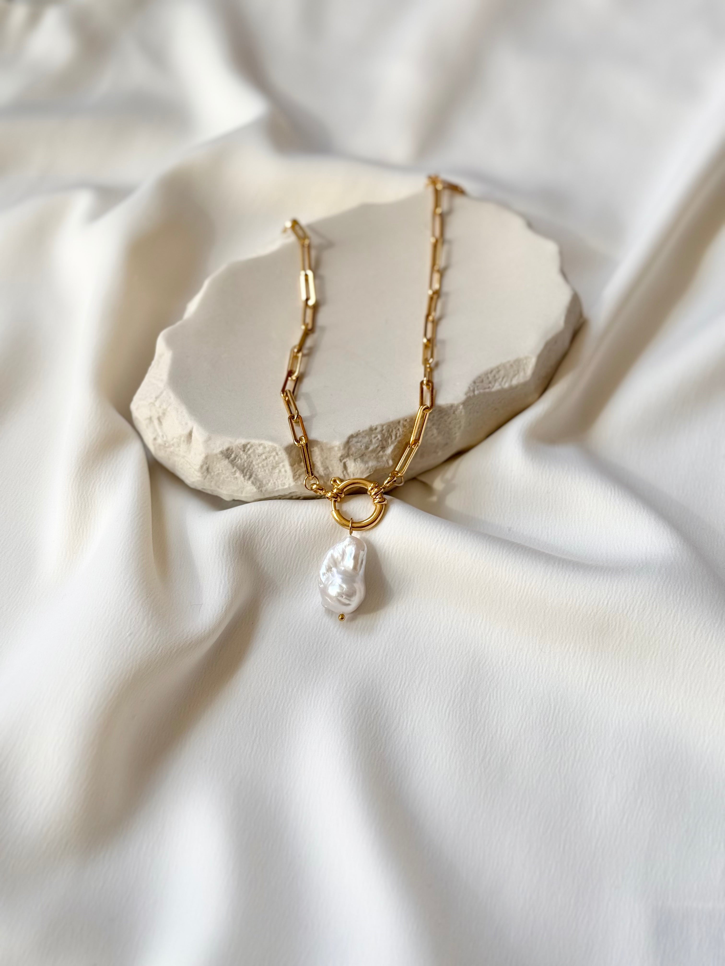 Nova Necklace