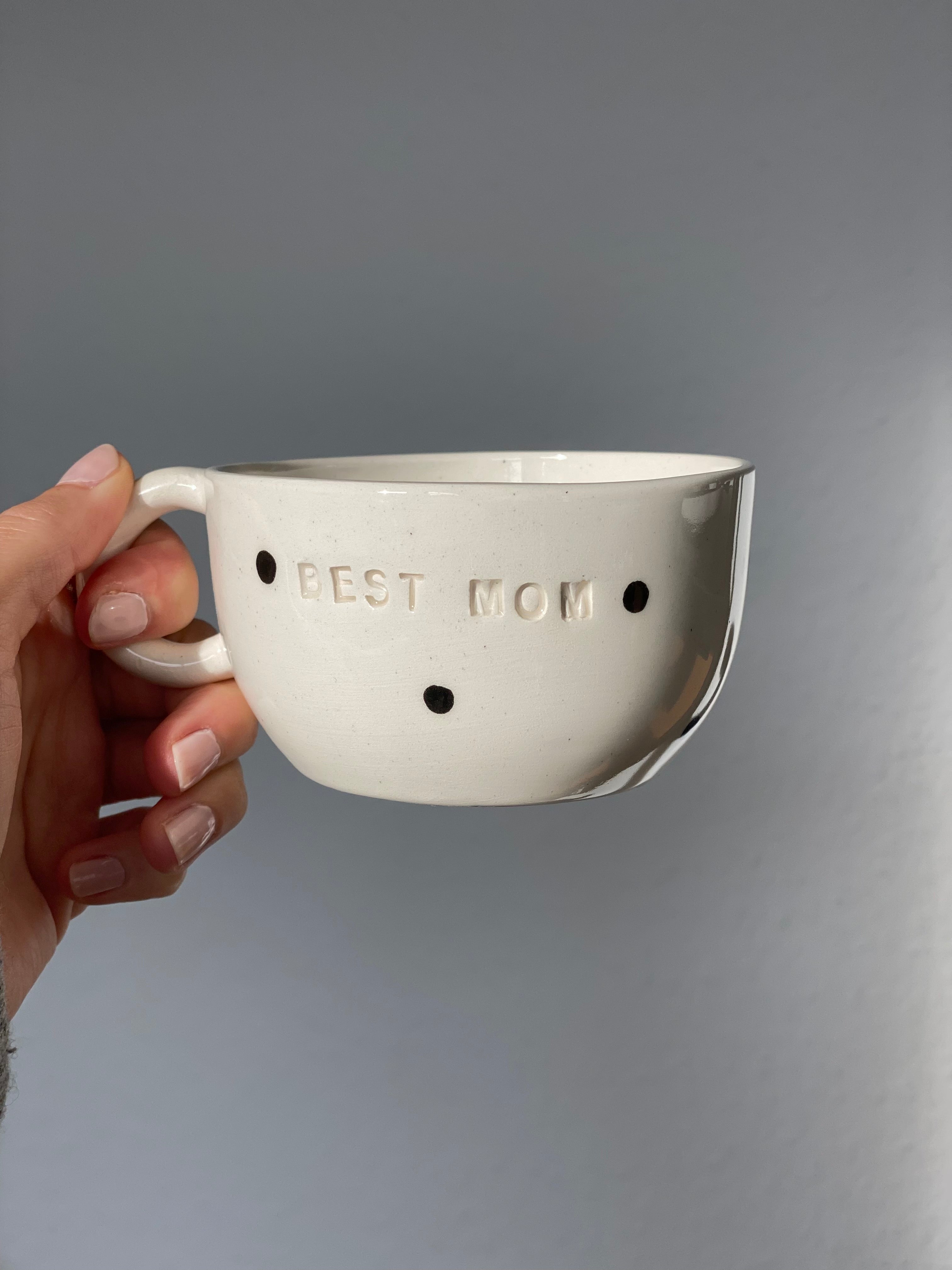 Best Mom Tasse mit schwarzen Punkten