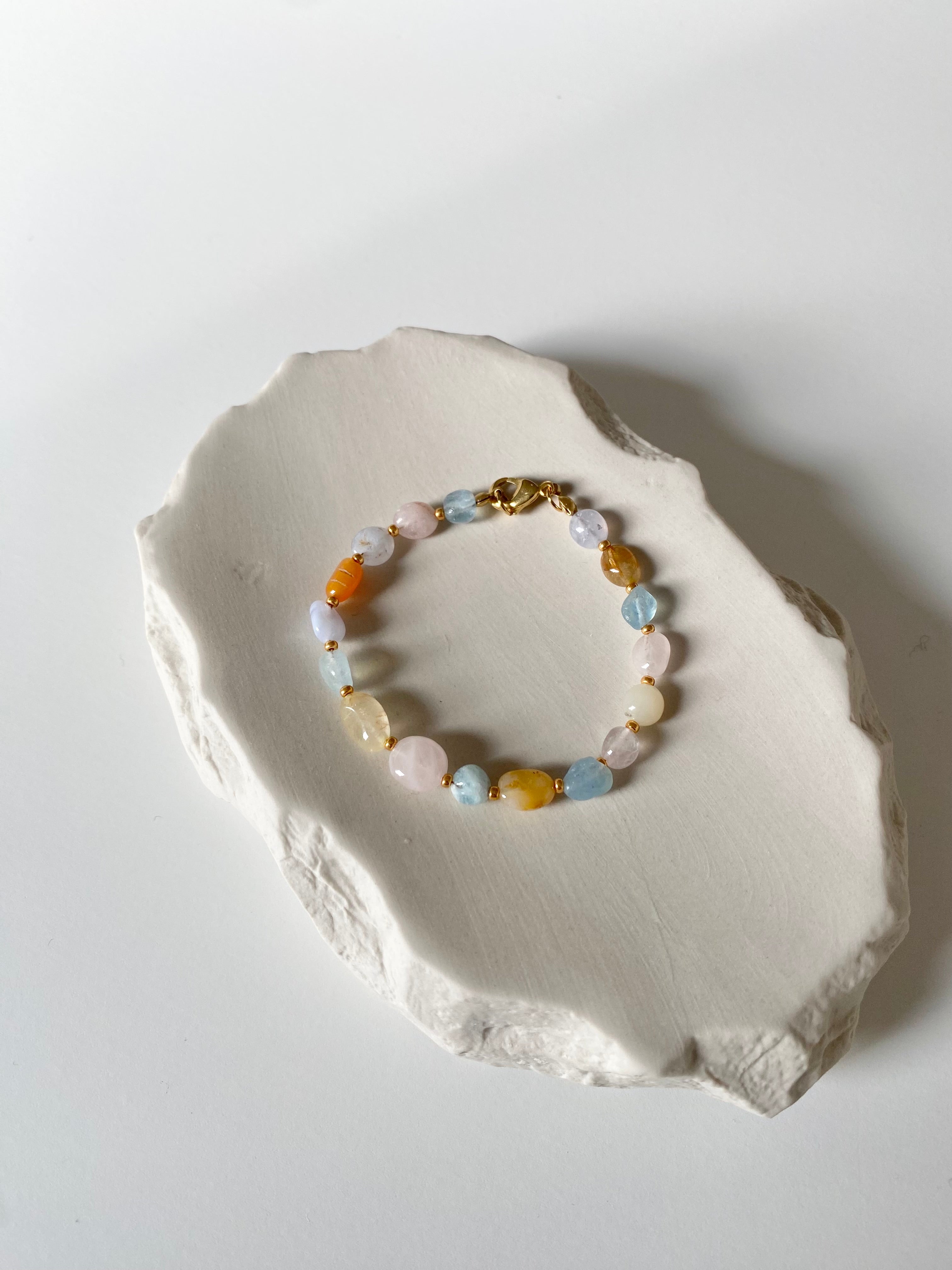 Tova Bracelet | Pastellfarbenes Edelstein-Armband