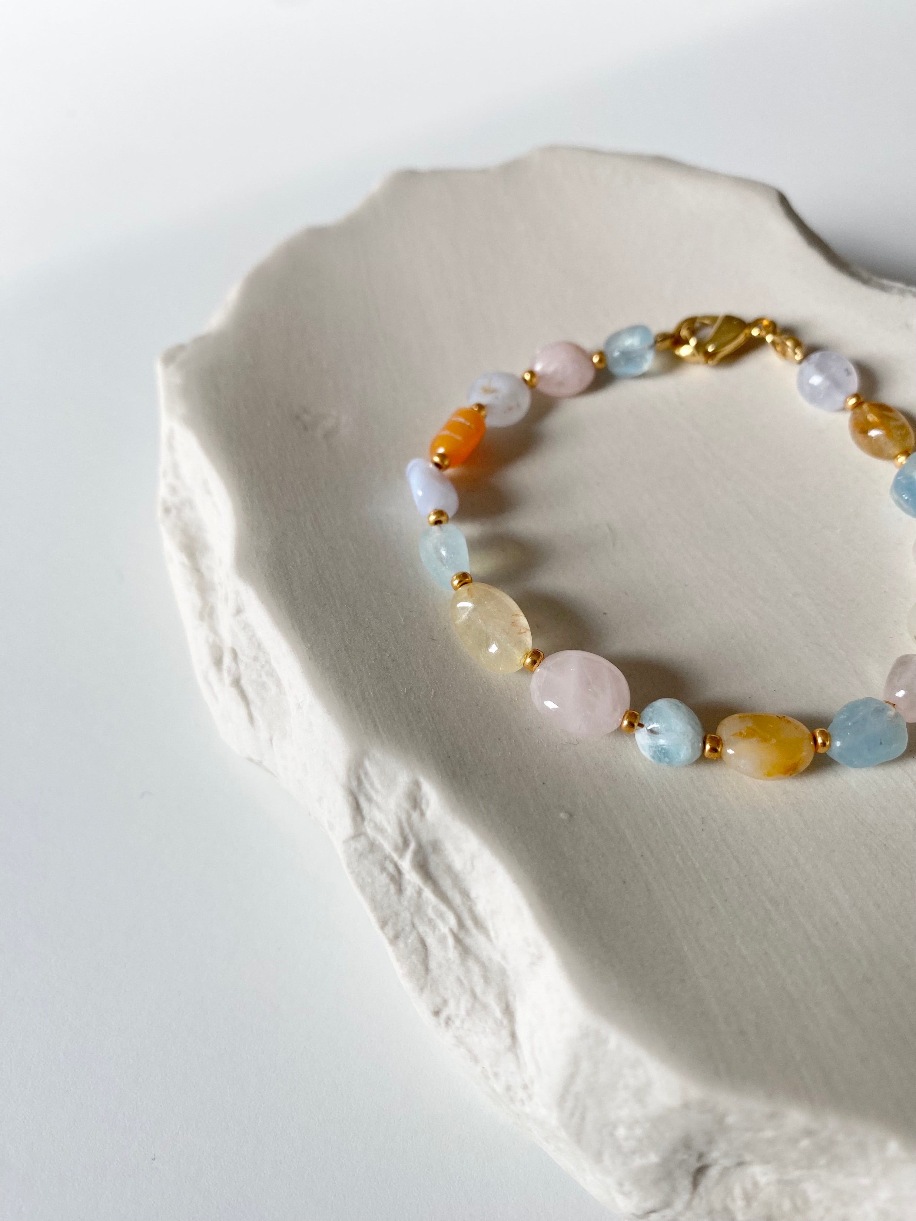 Tova Bracelet | Pastellfarbenes Edelstein-Armband