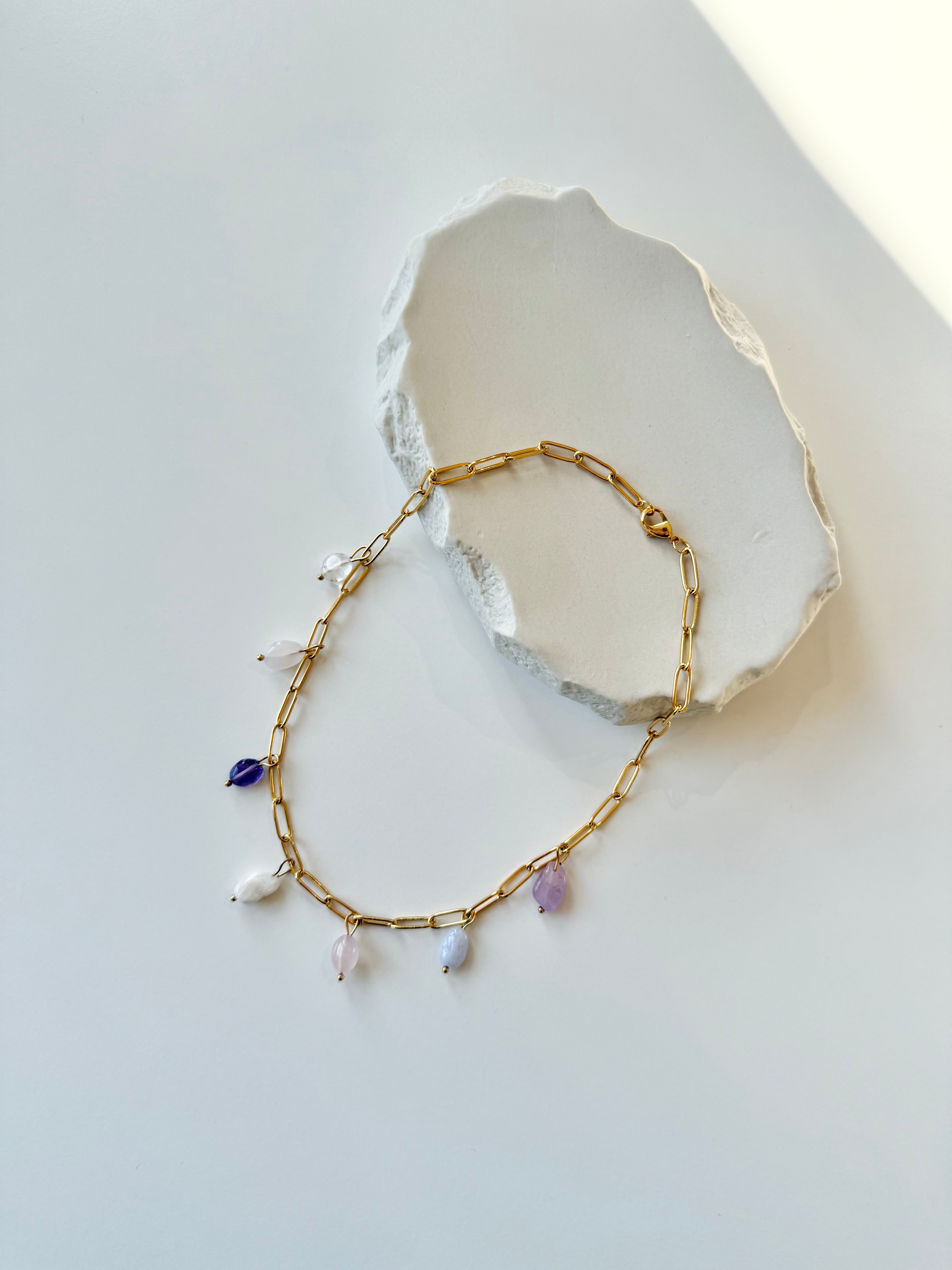 Alja Necklace | Lilac Edition